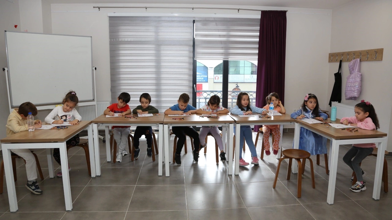 Serdivan Çocuk Akademisi atölye çalışmaları devam ediyor