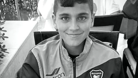 İzmir'de silahla oynayan çocuk hayatını kaybetti