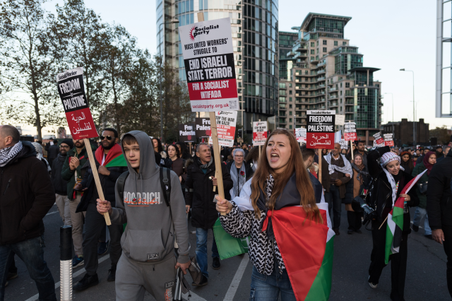 Filistin'e destek yürüyüşlerine tepki gösteren İngiltere İçişleri Bakanı Suella Braverman görevden alındı