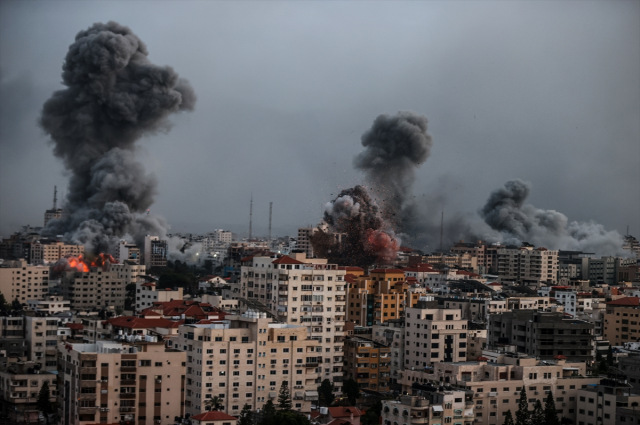 İsrail, Gazze Şeridi'ne 7 Ekim'den beri ilk kez yakıt girişini kabul etti