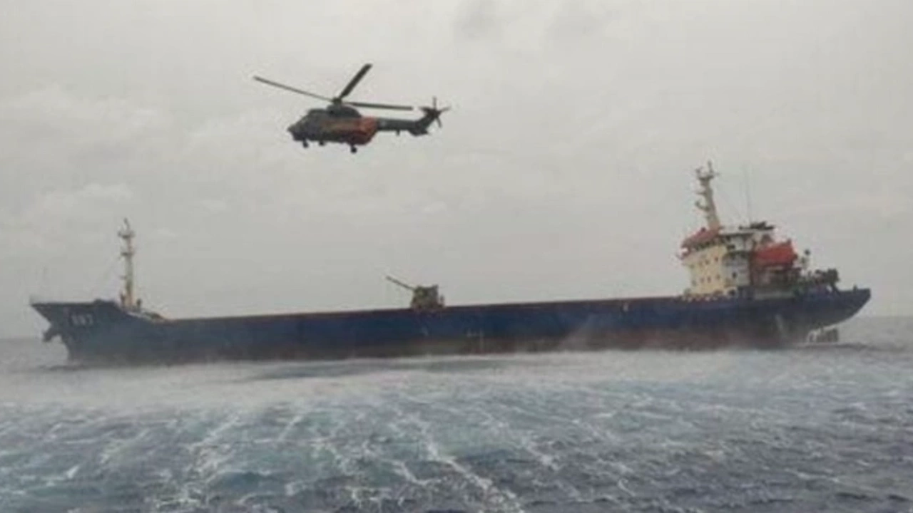 Ege'de facia: Kargo gemisi battı, 13 mürettebat kayıp