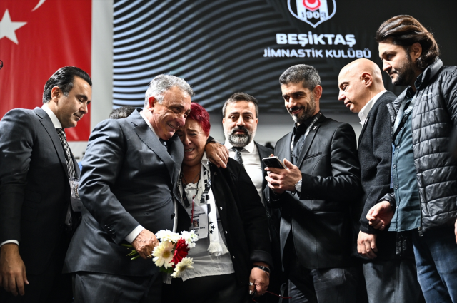 Ahmet Nur Çebi, Beşiktaş'a veda etti! Bir gruba hakkı helal değil
