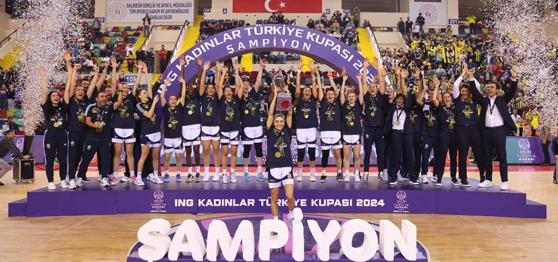 Fenerbahçe Alagöz Holding Kadın Basketbol Takımı, 2024 Türkiye Kupası'nı kazandı