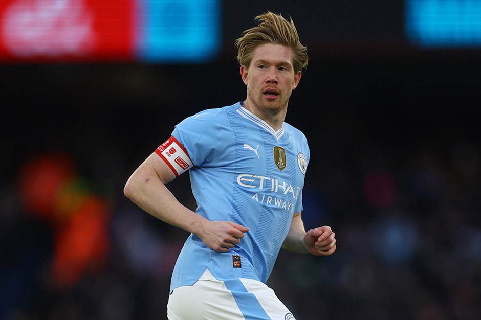 Manchester City, Huddersfield'ı 5-0'la geçti: De Bruyne döndü