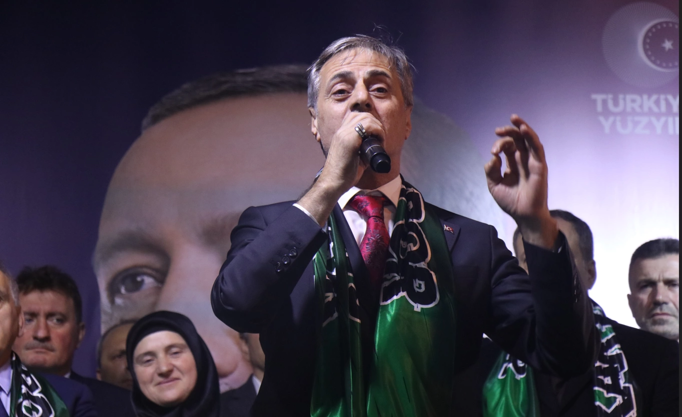 AK Parti Sakarya Büyükşehir Adayı Yusuf Alemdar Coşkulu Karşılama ile Tanıtıldı!