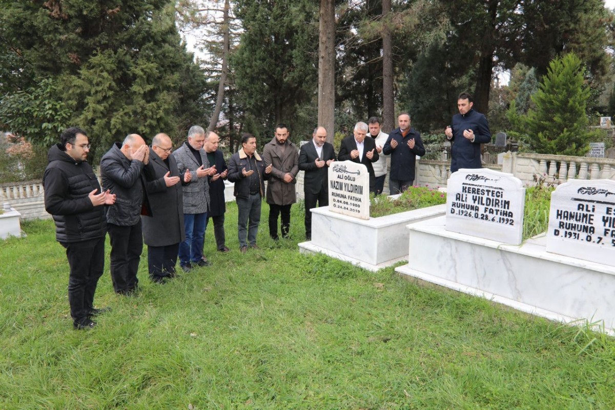  Erenler Belediye Başkanı Şengül'den Kabirlere Ziyaret