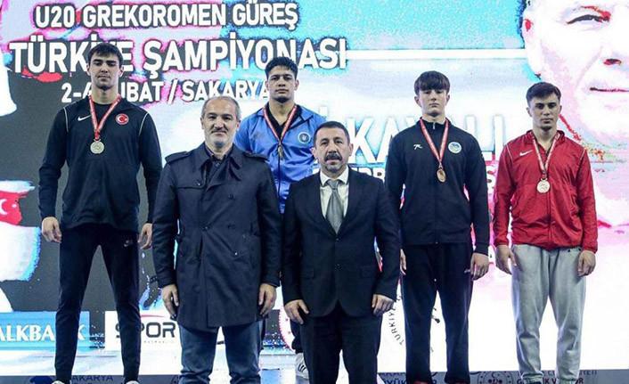 Büyükşehir Spor Kulübü Güreşçileri Türkiye Şampiyonası'nda Nefes Kesti!