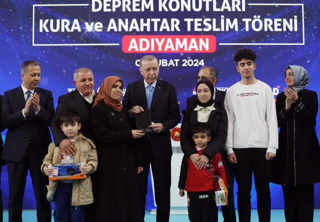 Erdoğan: Adıyaman'da 32 Bin Konut Yıl Sonuna Kadar Tamam!