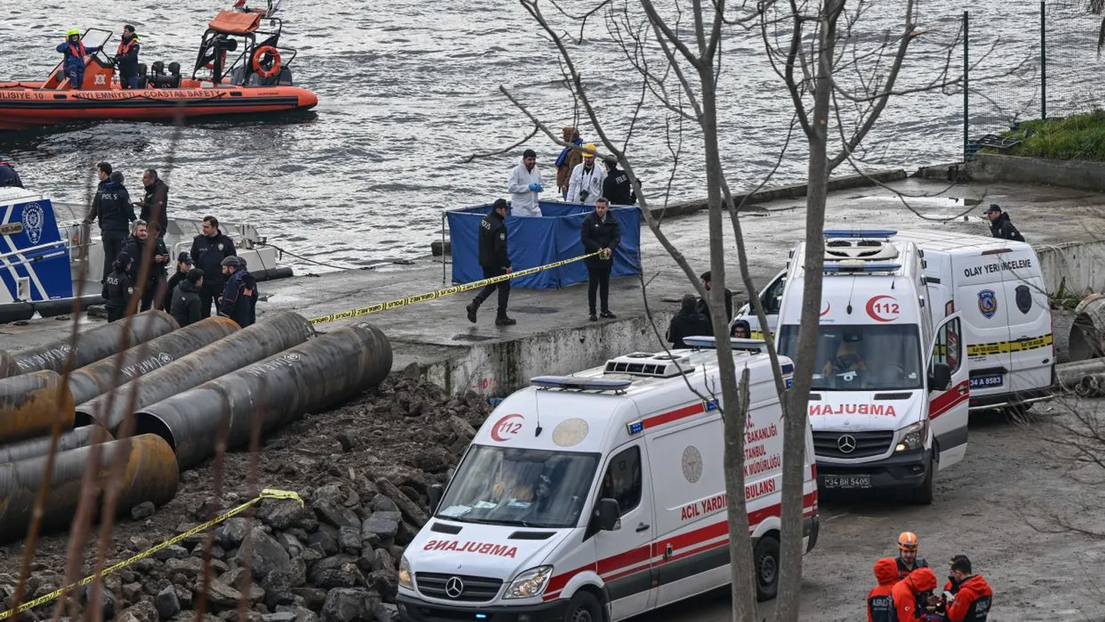 Ortaköy'de Denize Düşen 2 Kişiden 1'i Kurtarıldı, Diğeri Hayatını Kaybetti!