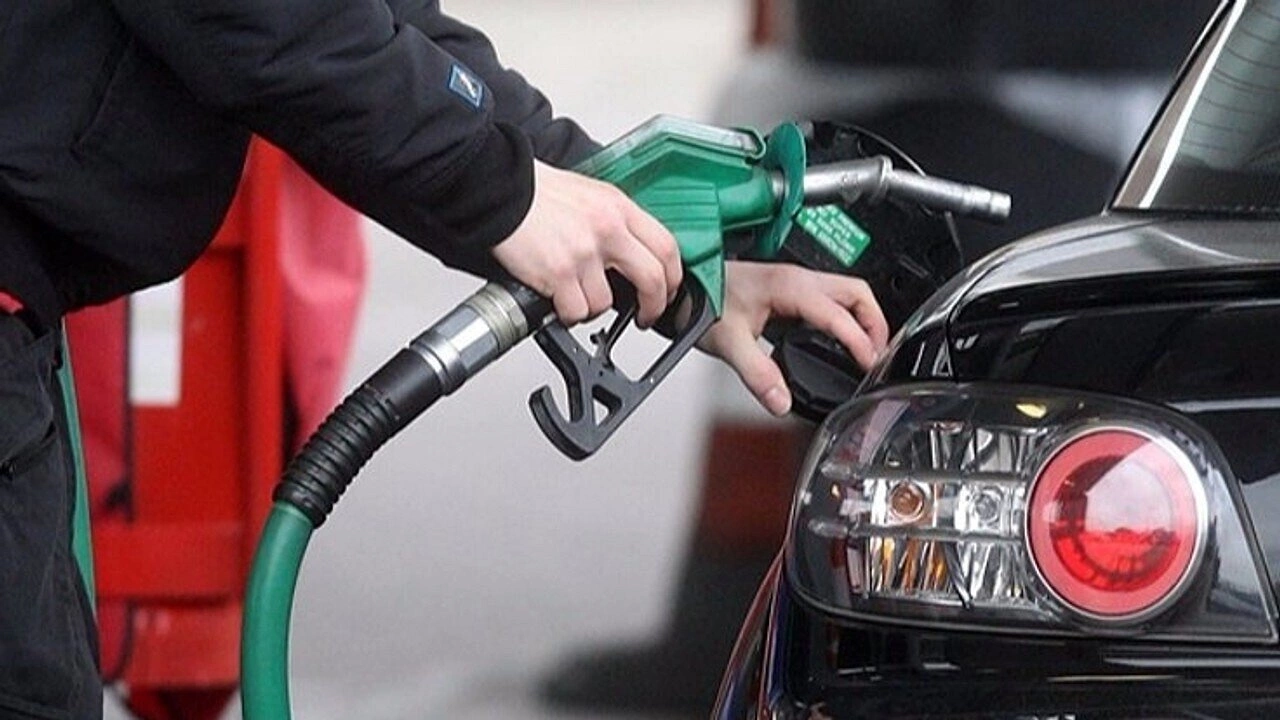  Benzin Fiyatlarına Zam Yolda: 1,79 TL Artış Bekleniyor!