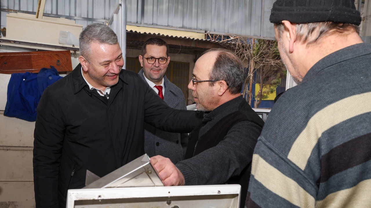 Serdivan'da Örnek Belediyecilik Vizyonu! Başkan Adayı Çelik Esnafla Buluştu