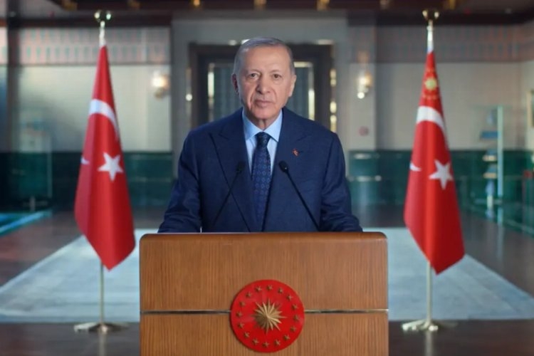 Cumhurbaşkanı Erdoğan: ″Soydaşlarımız hayati rol üstleniyor″