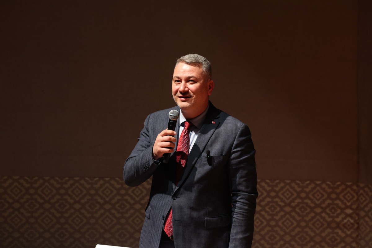 Başkan adayı Çelik, Serdivan'da gençliği heyecanlandıran projenin detaylarını açıkladı