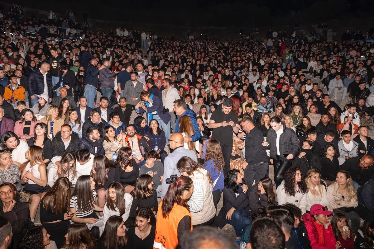 Bodrum'da Gençlerin Düzenlediği Konser Yoğun İlgi Gördü