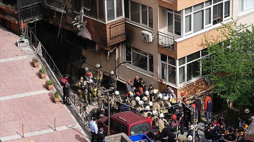 Beşiktaş'ta eğlence merkezinde çıkan yangında 15 kişi hayatını kaybetti