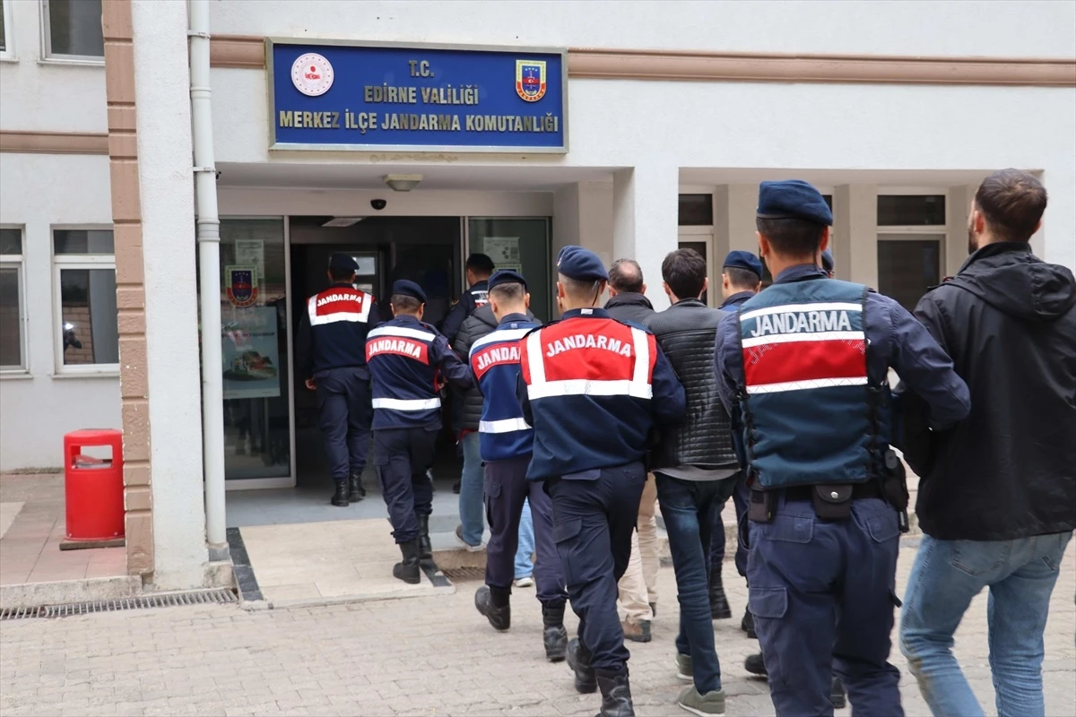 Edirne'de Son Bir Haftada 136 Aranan Şüpheli Yakalandı