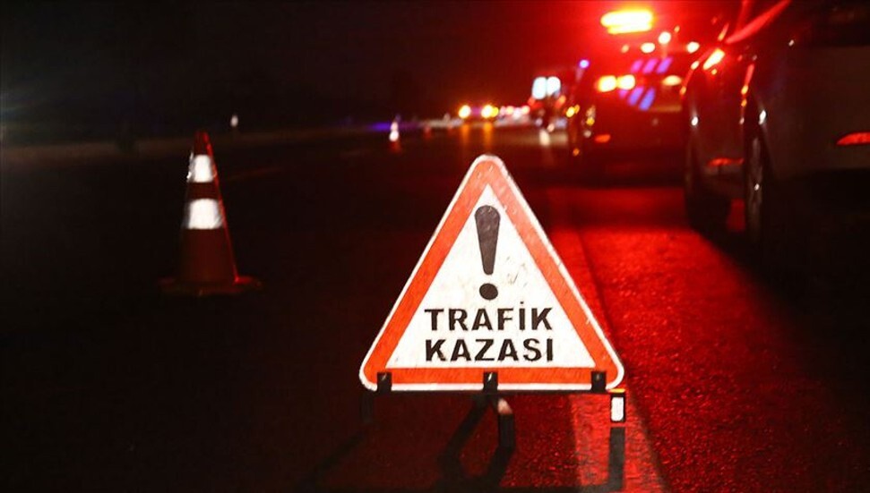 Serdivan'da Trafik Kazası: Teker Koptu!
