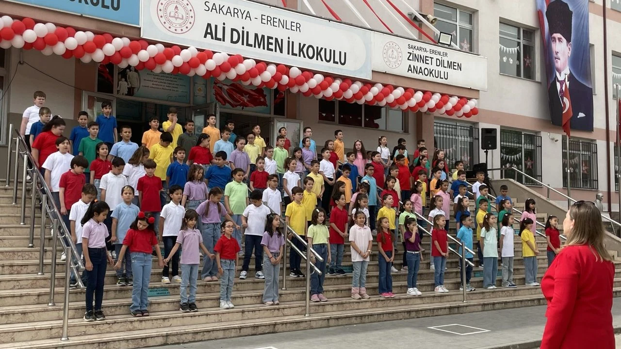 Ali Dilmen İlkokulu’nda 23 Nisan coşkusu