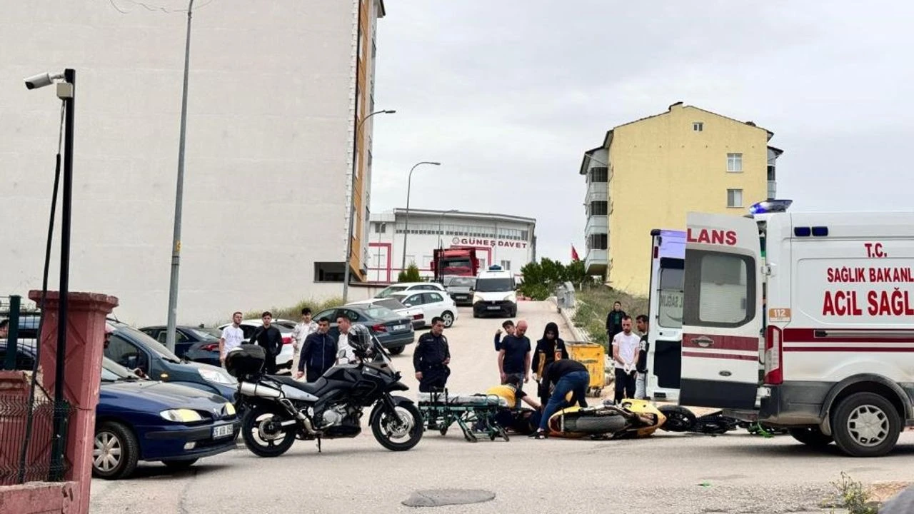 Bilecik'te motosikletlerin çarpışması sonucu 1 kişi yaralandı