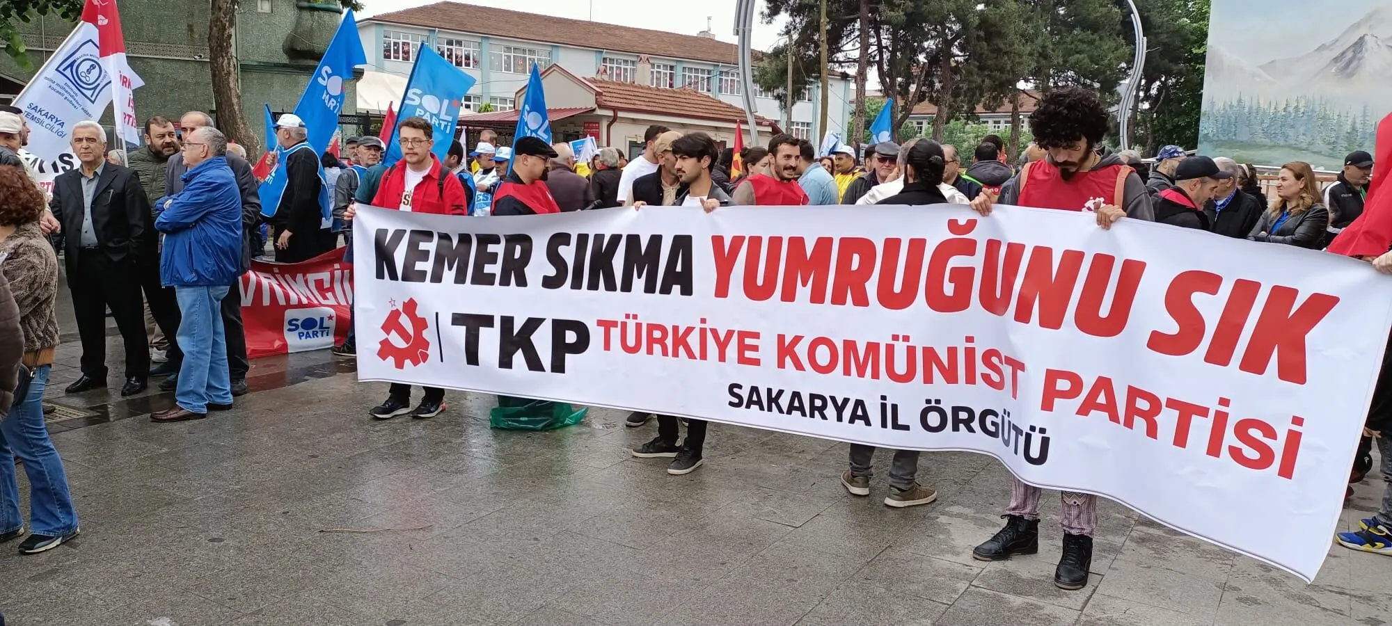 Sakarya'da 1 Mayıs yürüyüşü başladı