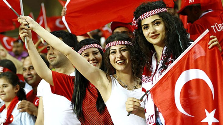 Futbolla yatıp futbolla kalkıyoruz! Twitter'ın paylaştığı verilere Türkler damga vurdu