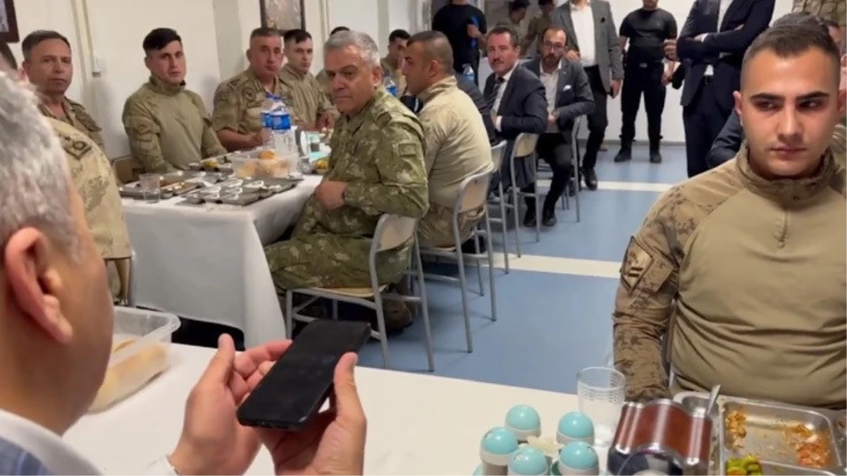 Cumhurbaşkanı Erdoğan ve İçişleri Bakanı Yerlikaya, Şırnak'taki askerlerle görüştü