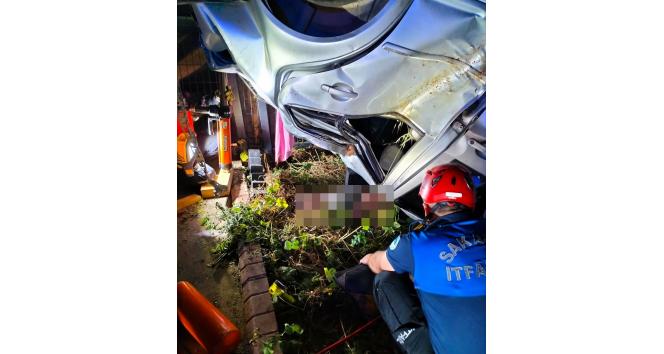 D-100'de feci kaza: Hurdaya dönen otomobilin altında kalarak hayatını kaybetti