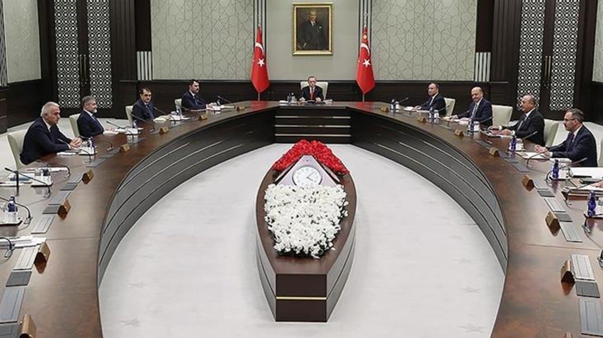 Erdoğan'ın başkanlık edeceği Kabine bugün toplanıyor! Masada asgari ücret ve EYT var