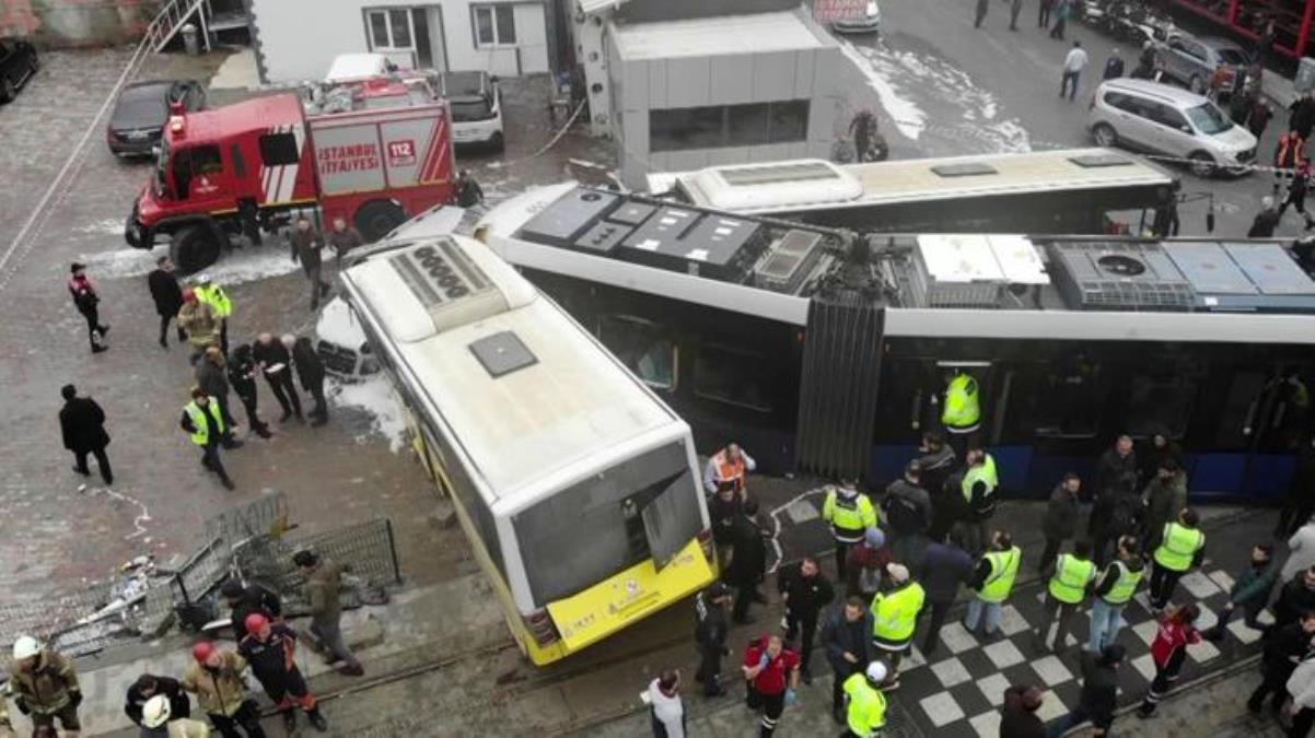 Hangi taraf hatalı? İstanbul'da otobüs ve tramvayın çarpıştığı kazayı aydınlatacak görüntü