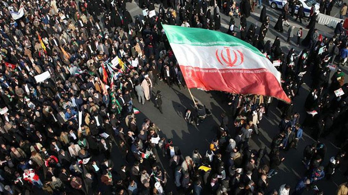 İran'da kafa karışıklığı sürüyor! Bir yetkili daha 