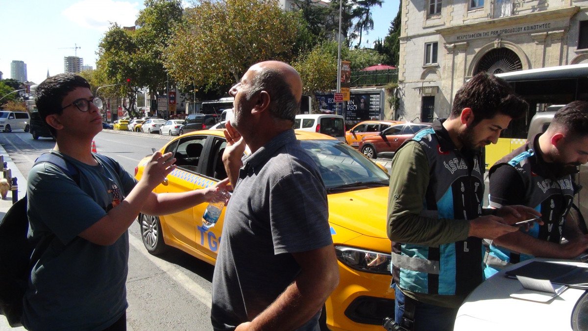 İstanbul'da taksicilere denetim yapıldı: Evrakları eksik olanlara ceza yazıldı