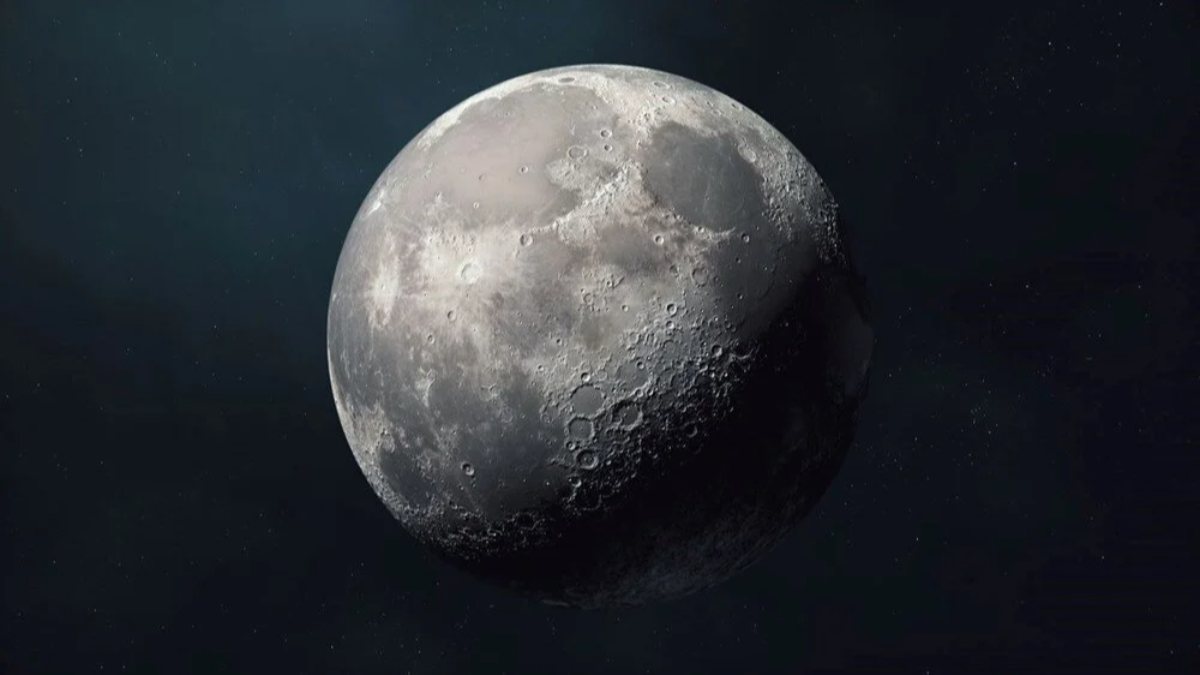 NASA zamanı 4.5 milyar yıl geriye aldı: Ay kutupları incelendi