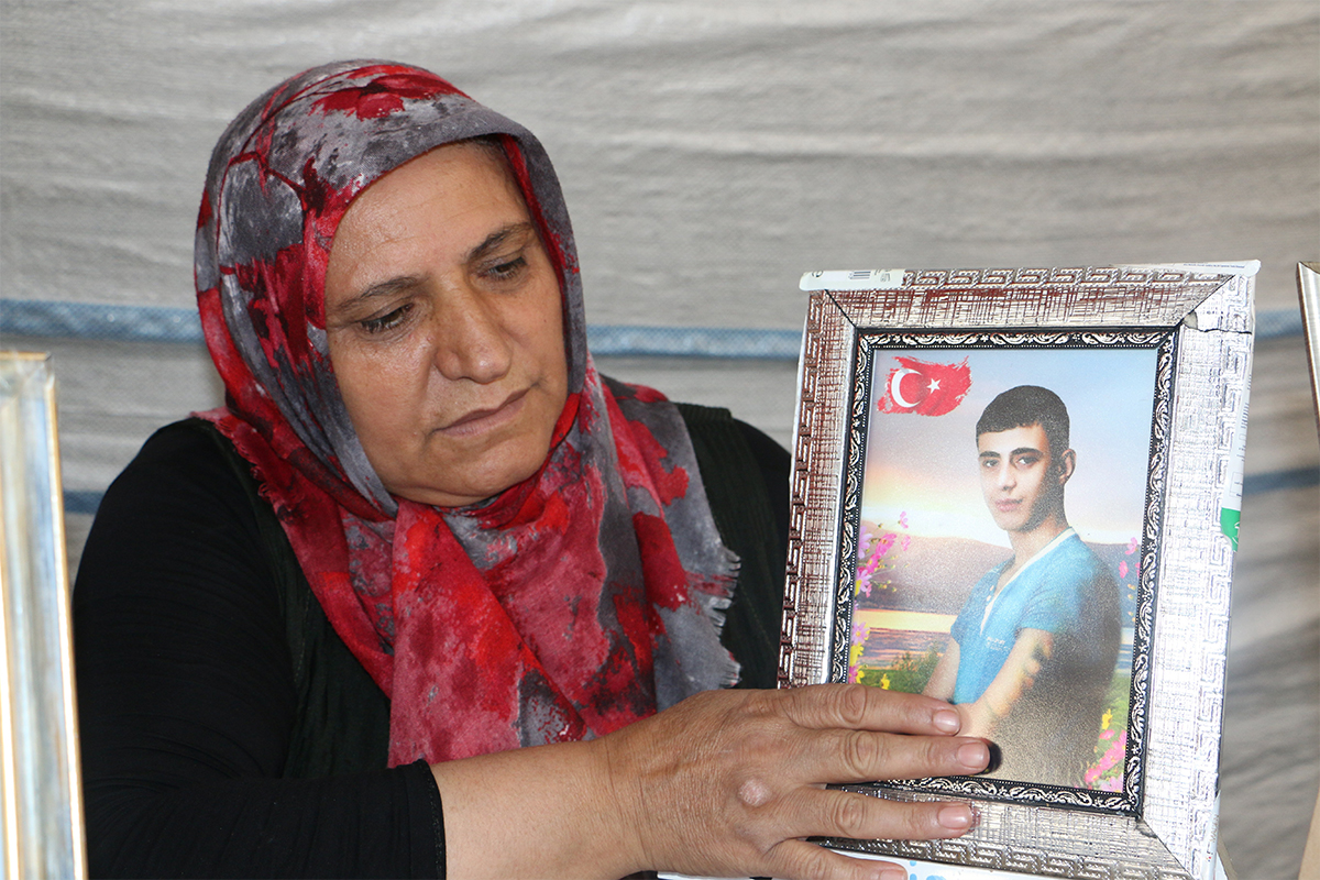 PKK mağduru aileler bin 109 gündür evlat nöbetinde