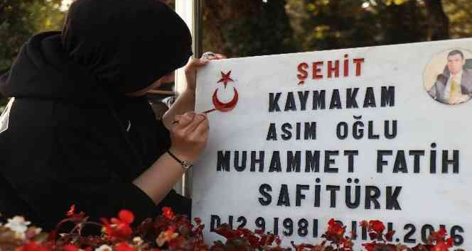 Şehit Safitürk'ün mezarı liseli öğrenciler tarafından düzenlendi