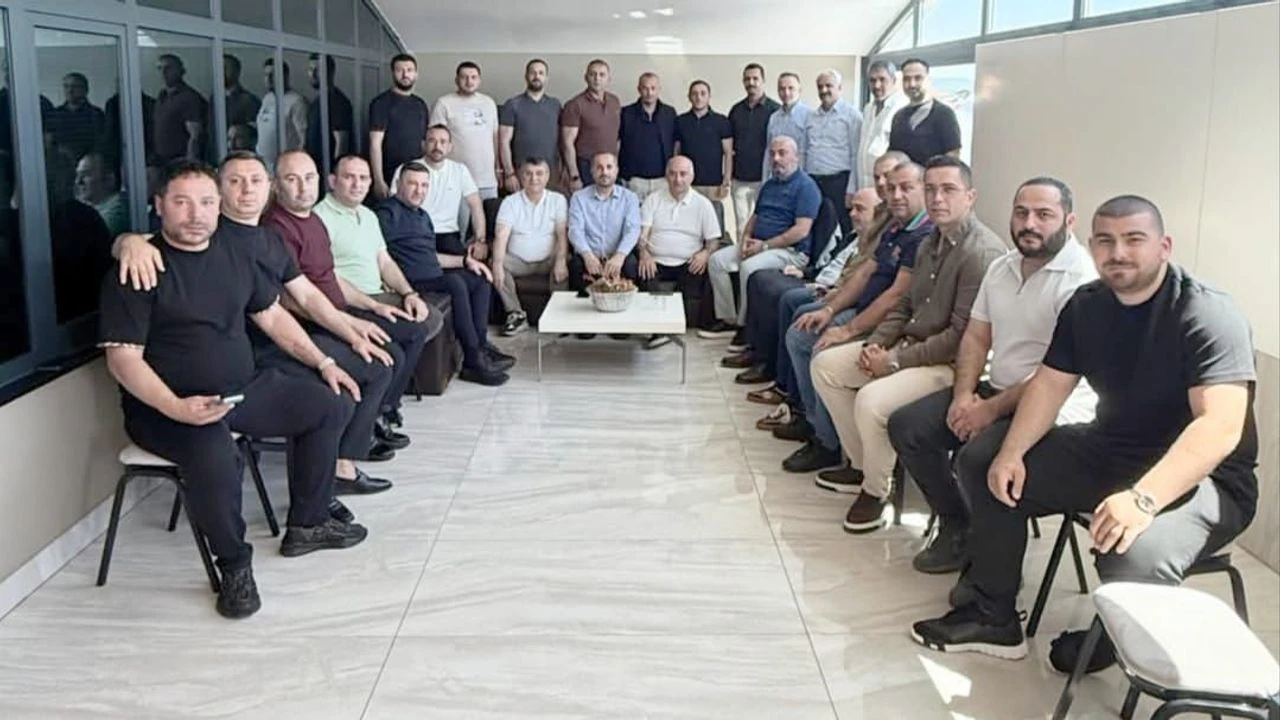 Talip Kuriş komite üyeleriyle buluştu