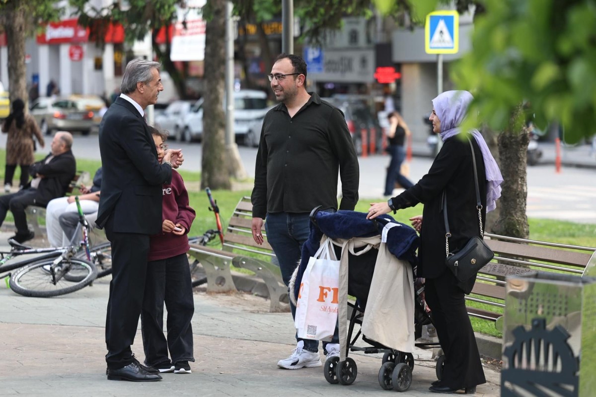 Başkan Alemdar Çark Caddesi’nde vatandaşlarla buluştu