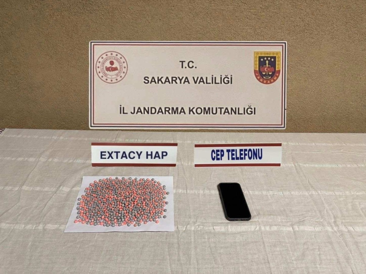 Sakarya’da 3 ilçede uyuşturucu operasyonu: 2 kişi tutuklandı