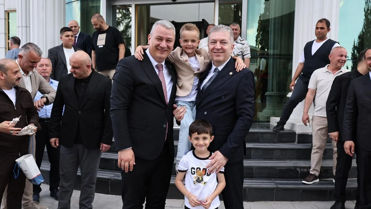 Serdivan’da Bayramlaşma Programına Yoğun Katılım