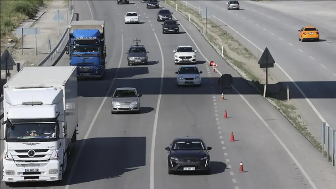 Sakarya’da ağır tonajlı araçlara bayram dönüşü seyir yasağı
