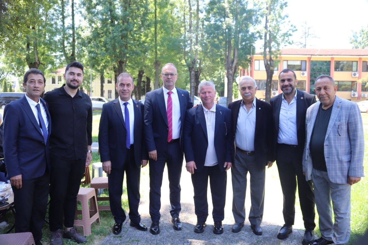 Muhtarlar bayramlaşma programında bir araya geldi