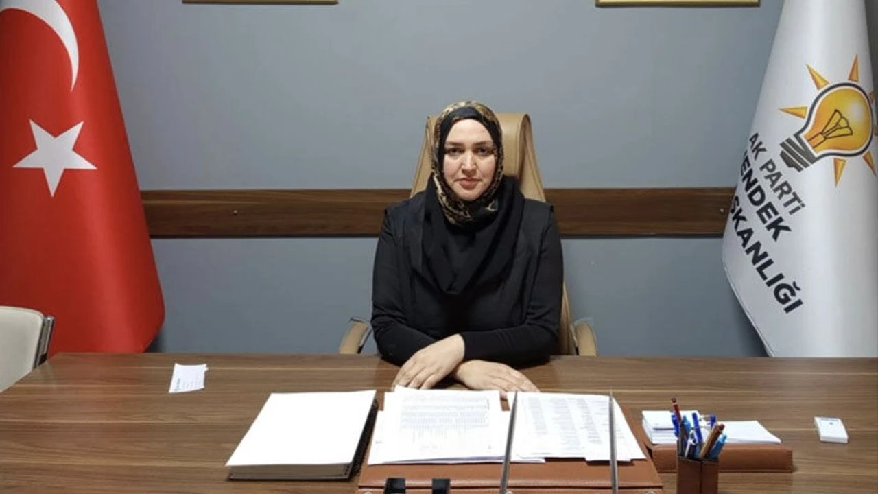AK Parti Hendek Kadın Kolları Başkanlığı’nda İstifa