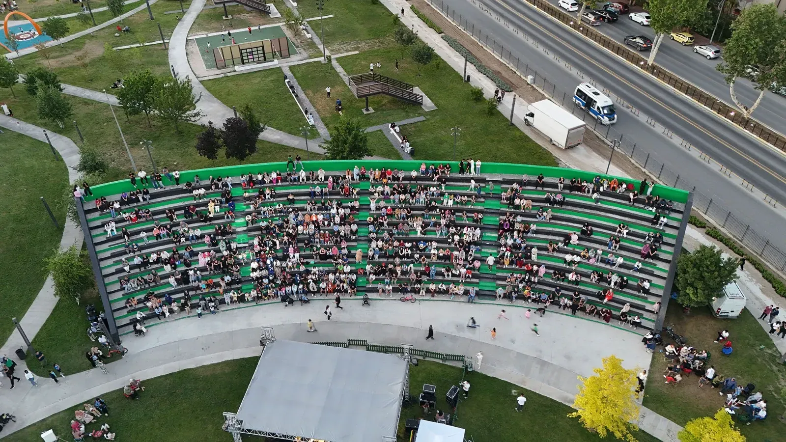 90’lar rüzgarı Millet Bahçesi’nde esti