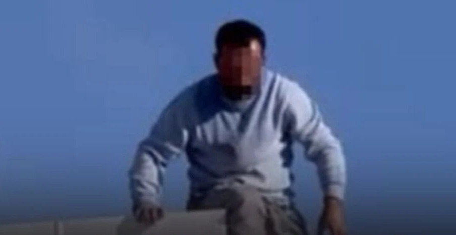 Şehir şehir gezip çatıya çıkıyor