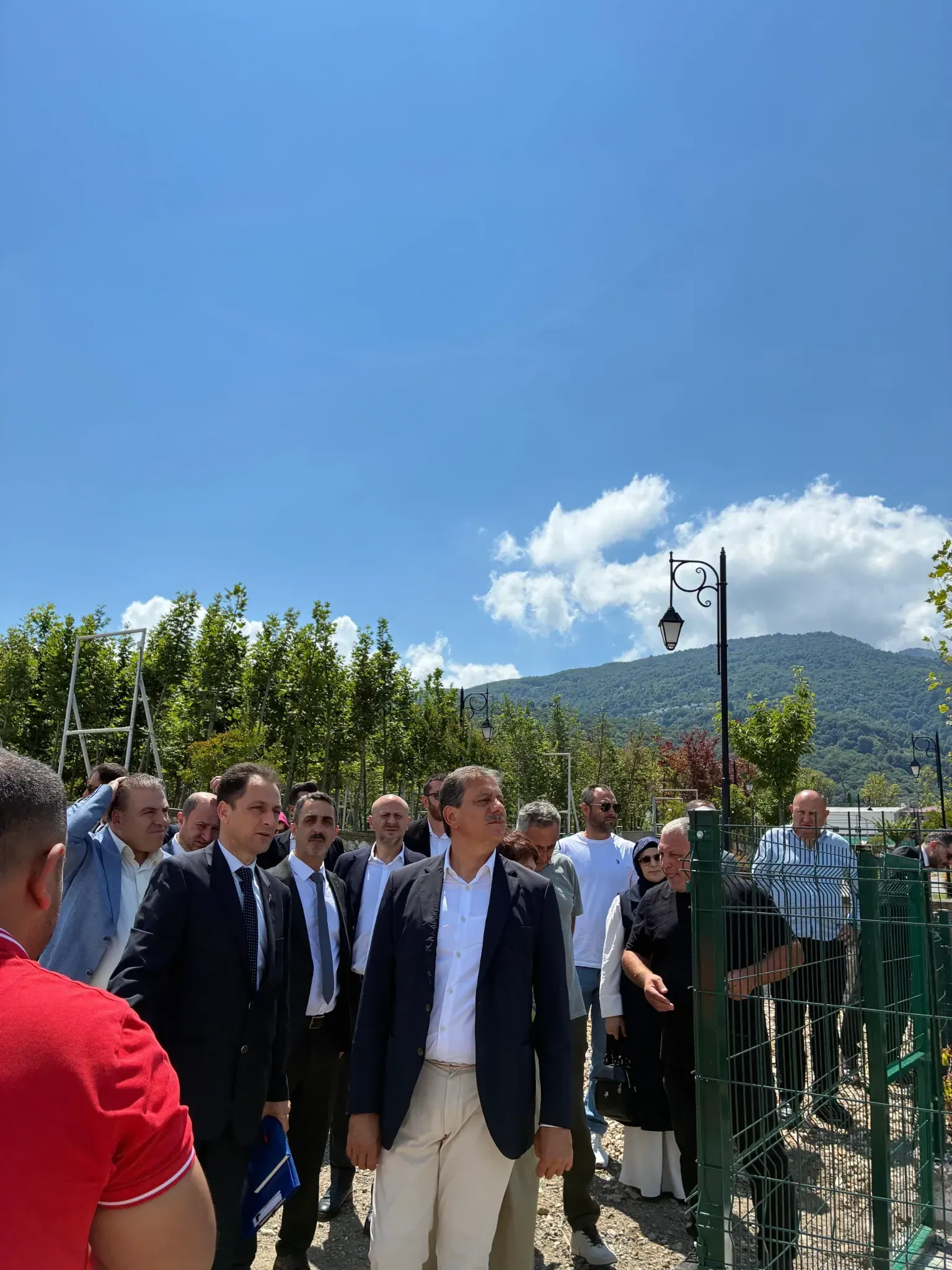 Anahtar Parti heyeti Sapanca'da vatandaş ve üreticilerle buluştu