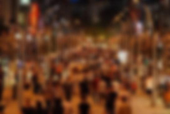 Çark Caddesi'nde intihar girişimi: Polis son anda kurtardı