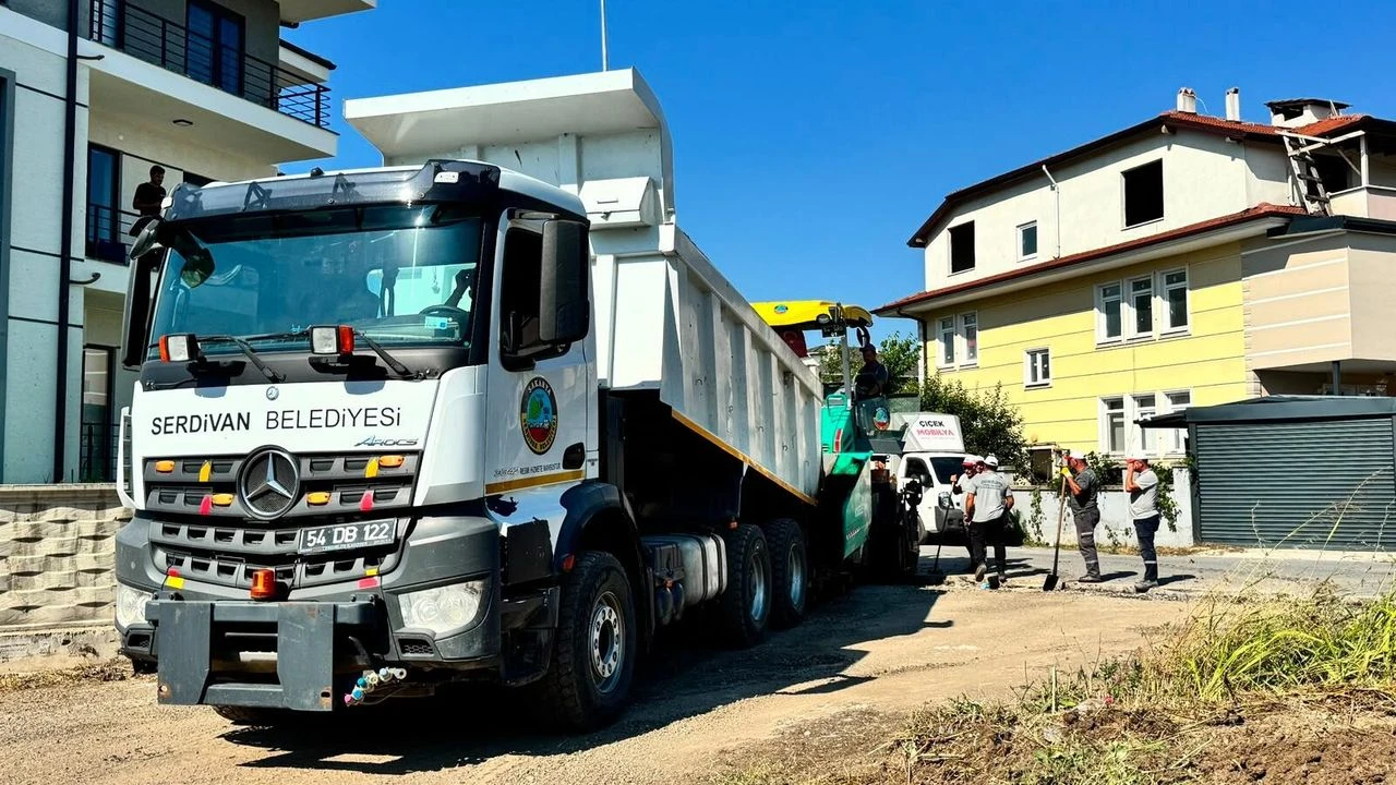 Vatan Mahallesi'nde asfalt çalışmaları sürüyor