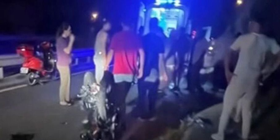 Pamukova'da gece yarısı feci motosiklet kazası: 1'i ağır 3 yaralı