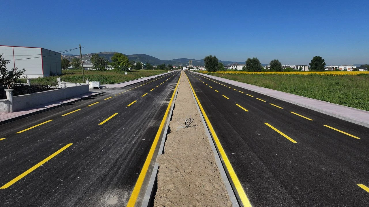 Yenikent duble yolu trafiğe açıldı