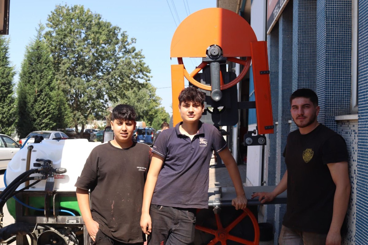Zirai Aletler Sanayi'nde Durgunluk: Esnaf Sinek Avlıyor