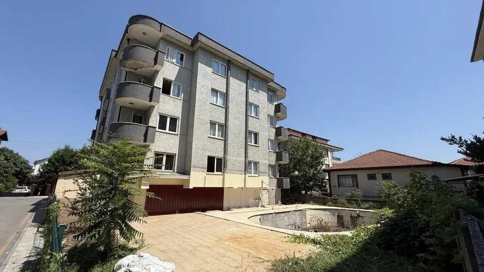 Metruk Bina Mahalleliyi İsyan Ettirdi: Doğal Gaz Sızıntısı Paniğe Neden Oldu